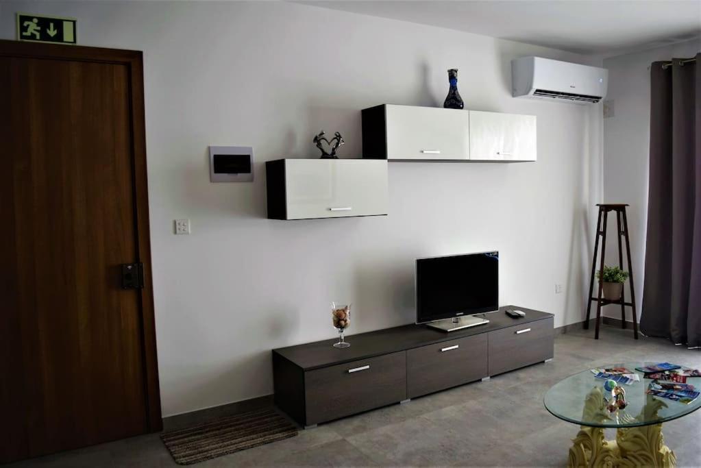 Lovely 3-Bedroom Apartment In L-Iklin Εξωτερικό φωτογραφία